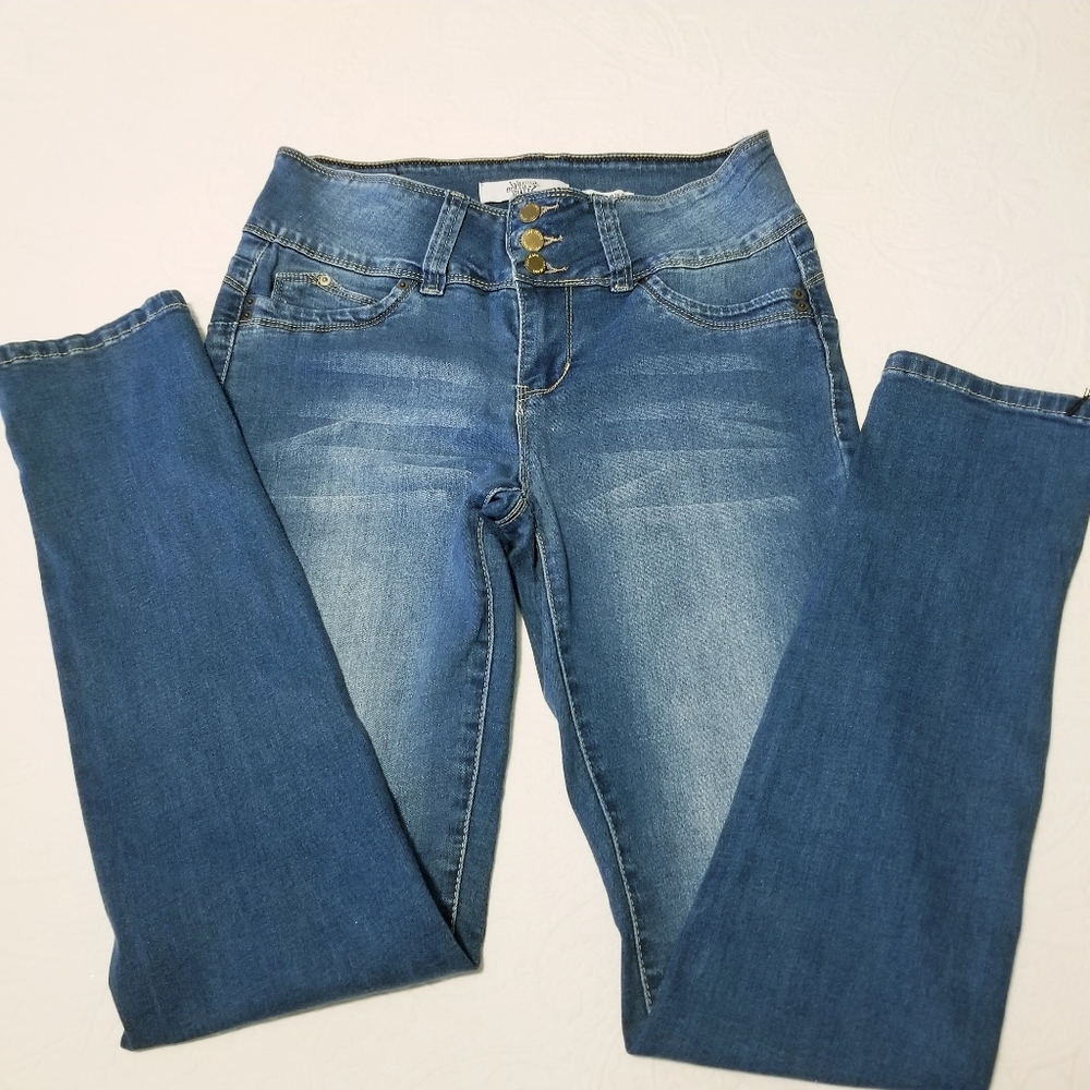 YMI "Wanna Betta Butt?" 3-Button Mid-Rise Skinny Sustainable Jeans Size 9/29